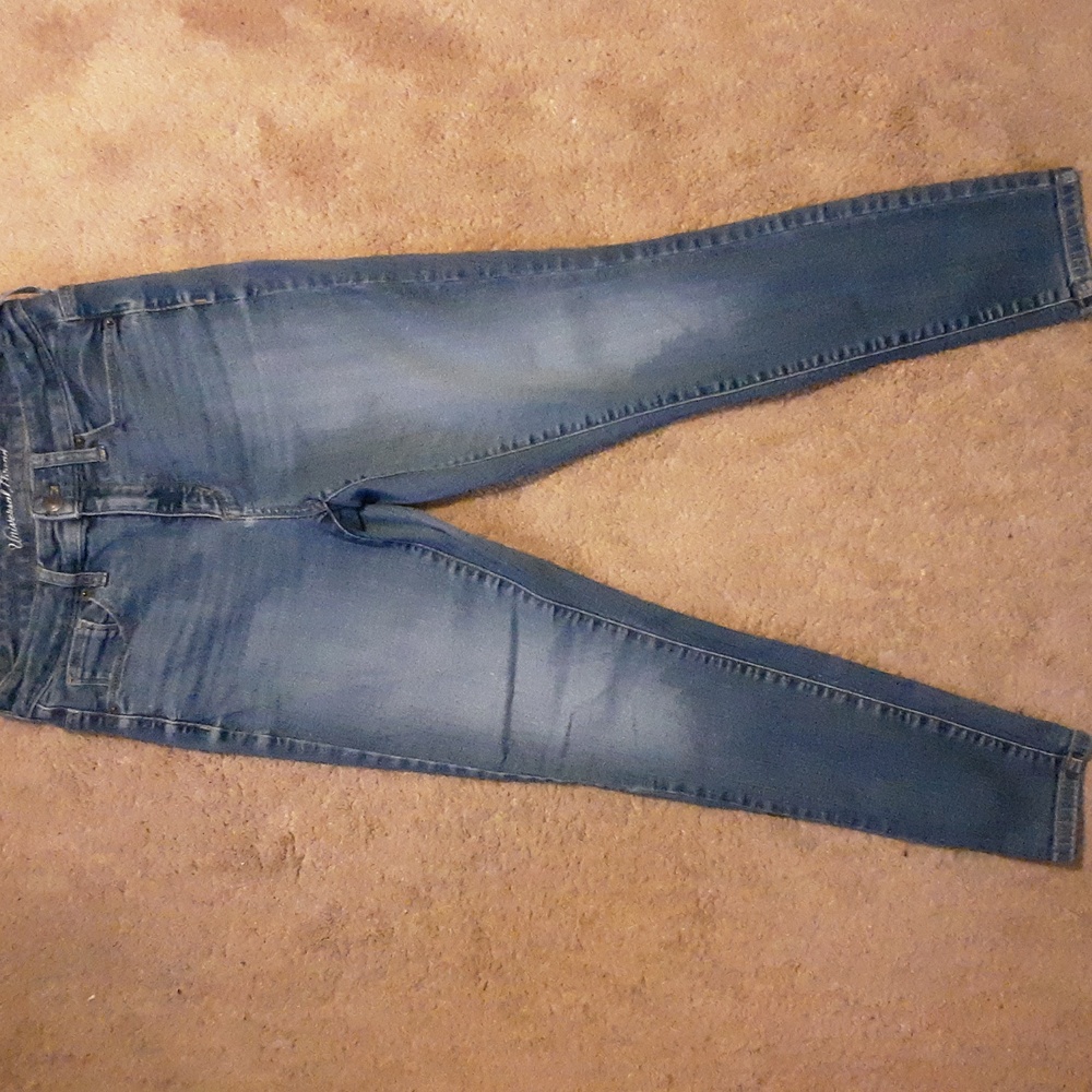 Universal Threads Jeans